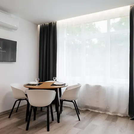 Luxury Apartment *